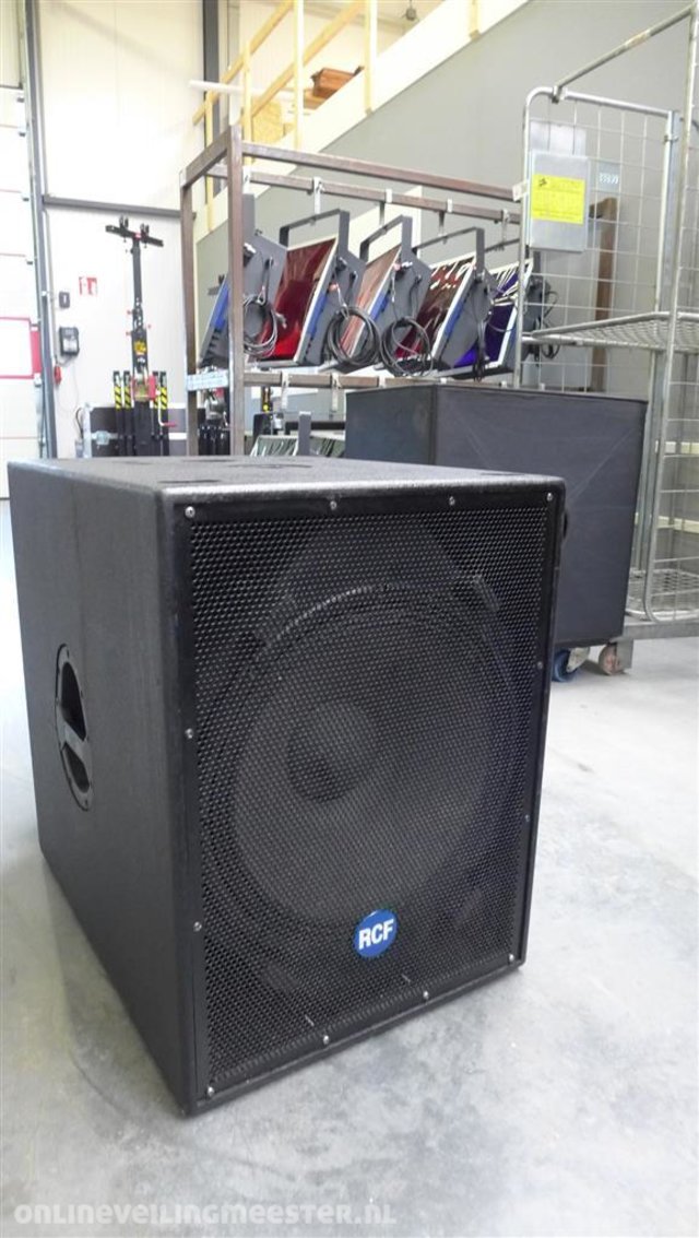 Rcf 8001 as active hot sale subwoofer