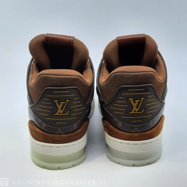 Pair of shoes, size 8 Louis Vuitton, GO 1201 » Onlineauctionmaster.com