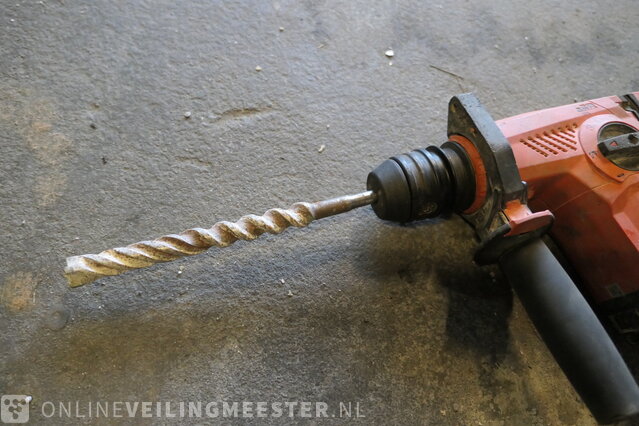 Hilti te 52 online hammer drill