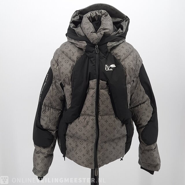 Louis Vuitton 2054 Heat Reactive Puffer